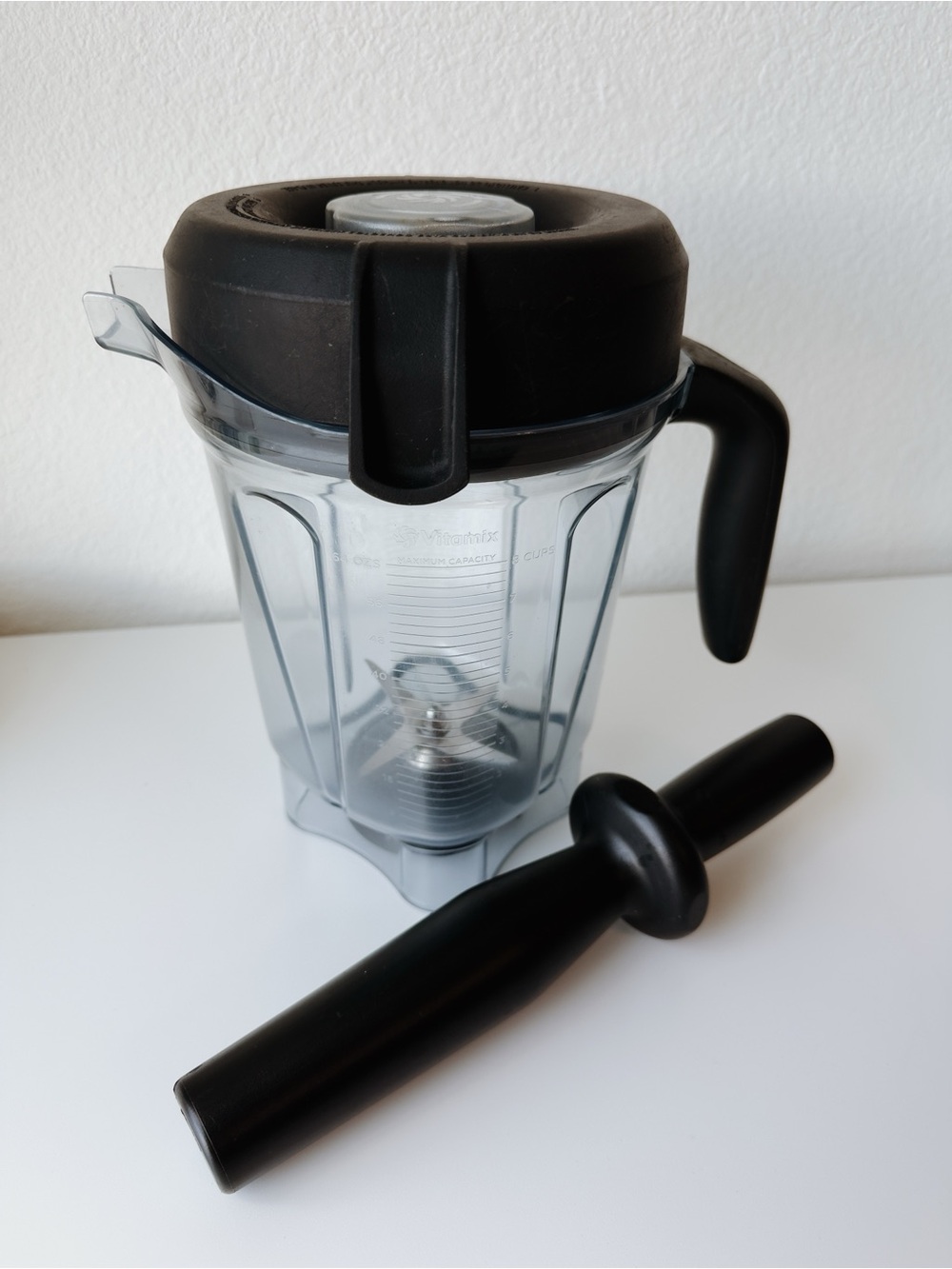 Vitamix 64 oz Low Profile Blender Container Pitcher and Tamper Set